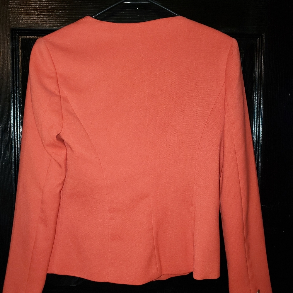 Beautiful jacket! - Picture 3 of 5